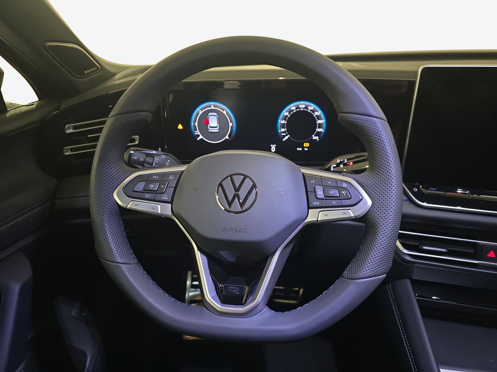 VW Tiguan 2.0 TDI SCR R-Line 4Motion DSG-image-9