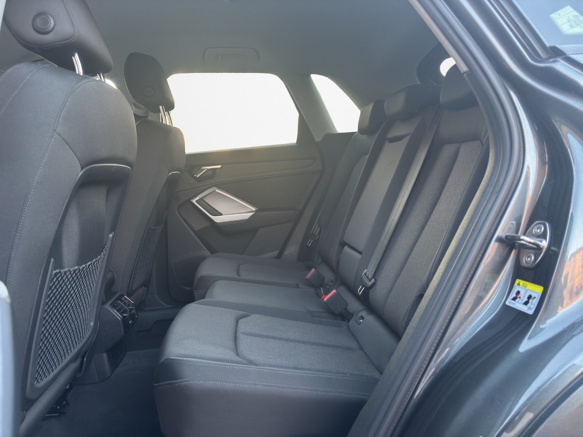 AUDI Q3 35 TDI S line quattro S-tronic-image-12