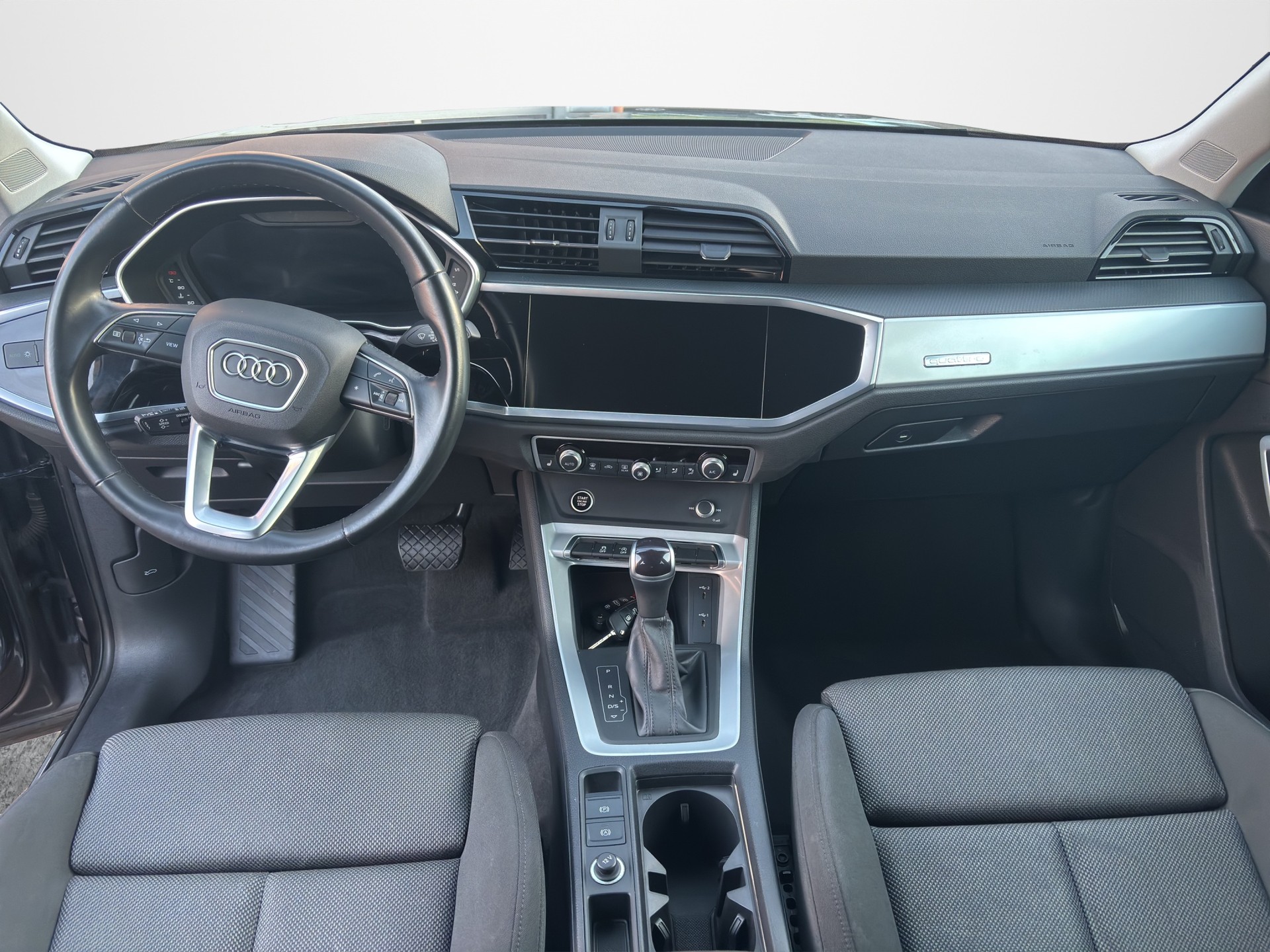 AUDI Q3 35 TDI S line quattro S-tronic-image-13