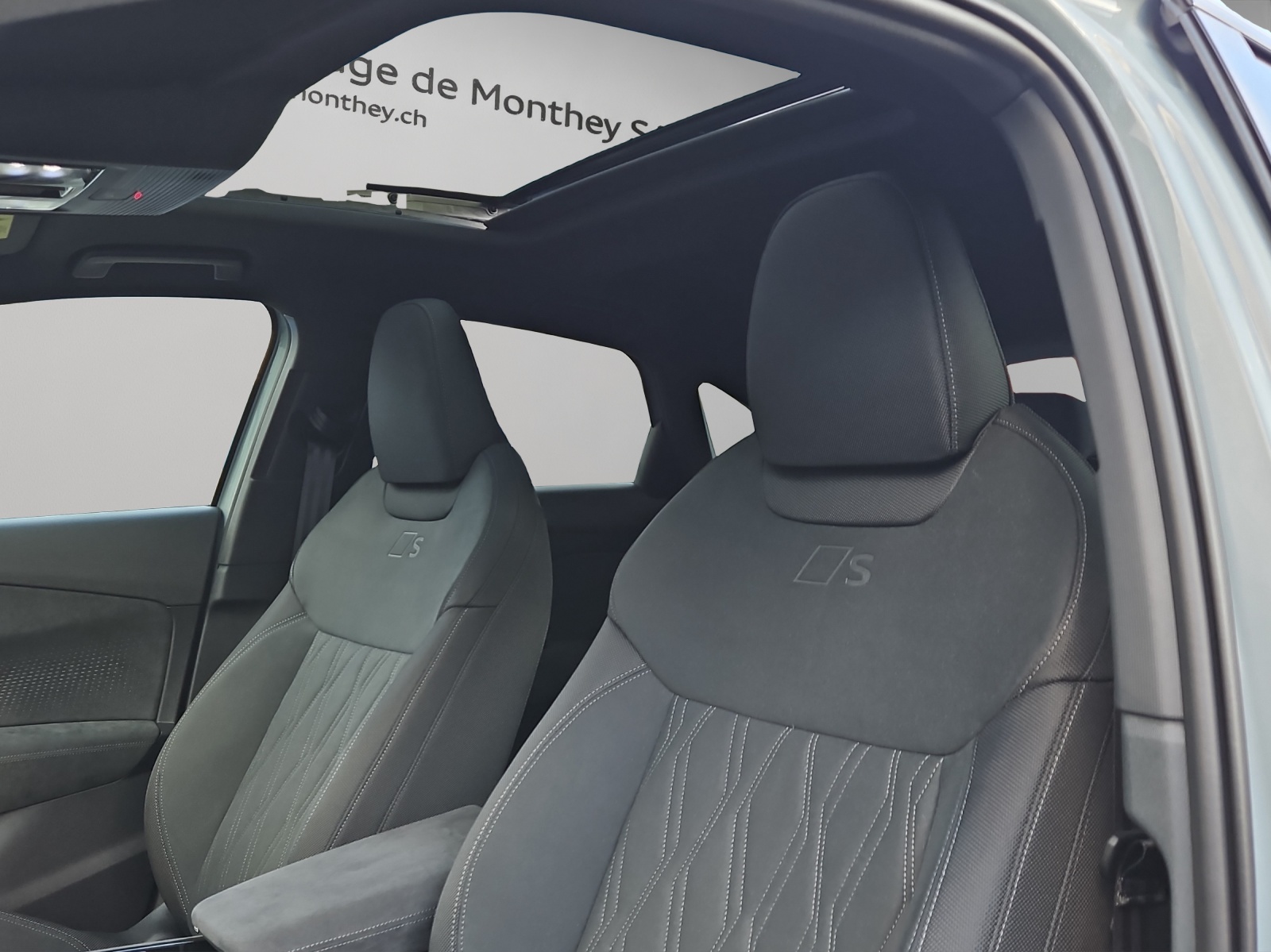 AUDI Q3 Sportback TFSI quattro 195 kW S tronic-image-8