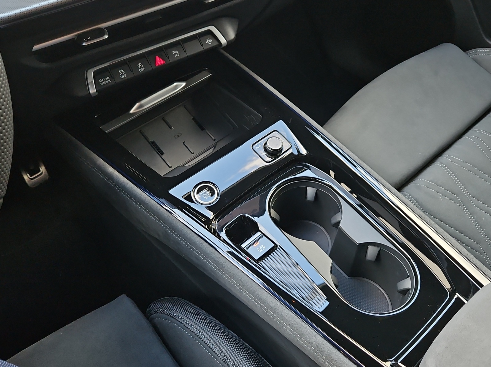 AUDI Q3 Sportback TFSI quattro 195 kW S tronic-image-14
