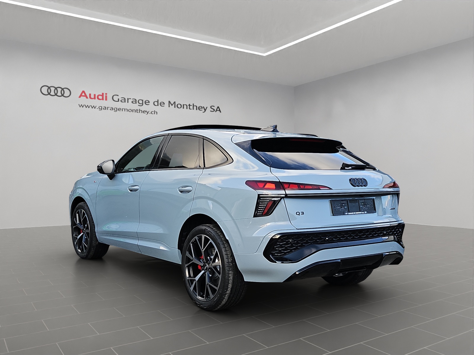 AUDI Q3 Sportback TFSI quattro 195 kW S tronic-image-5