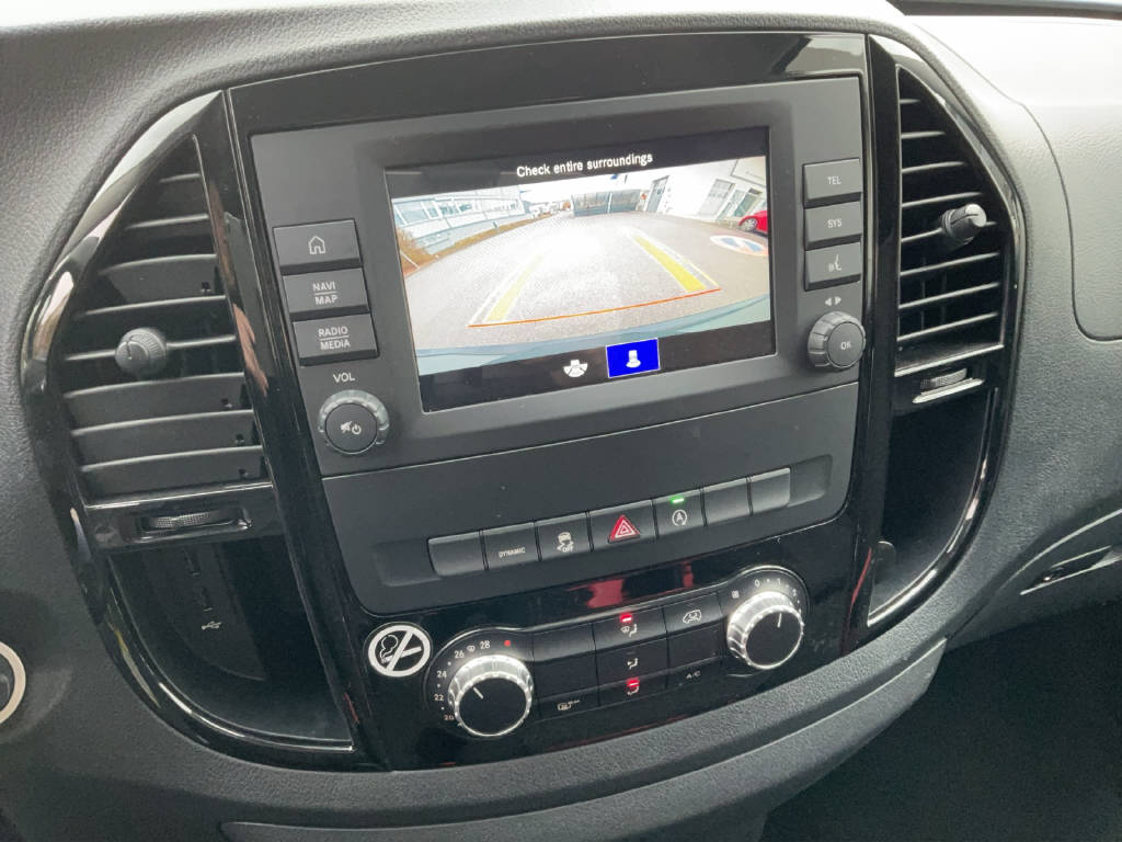 MERCEDES-BENZ Vito 116 CDI Lang Select Tourer 4 Matic-image-11