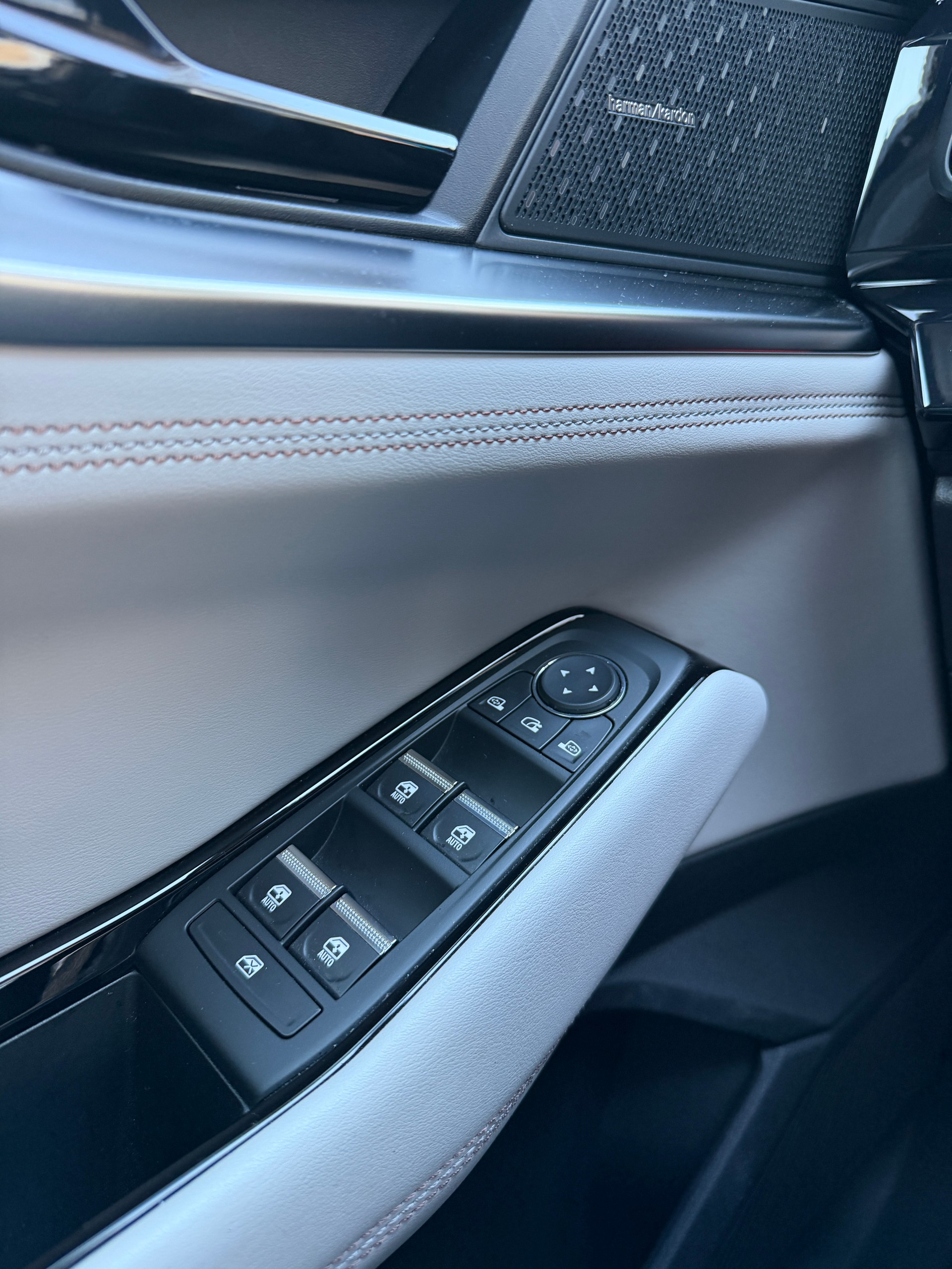 RENAULT Espace 1.2 E-Tech iconic-image-11