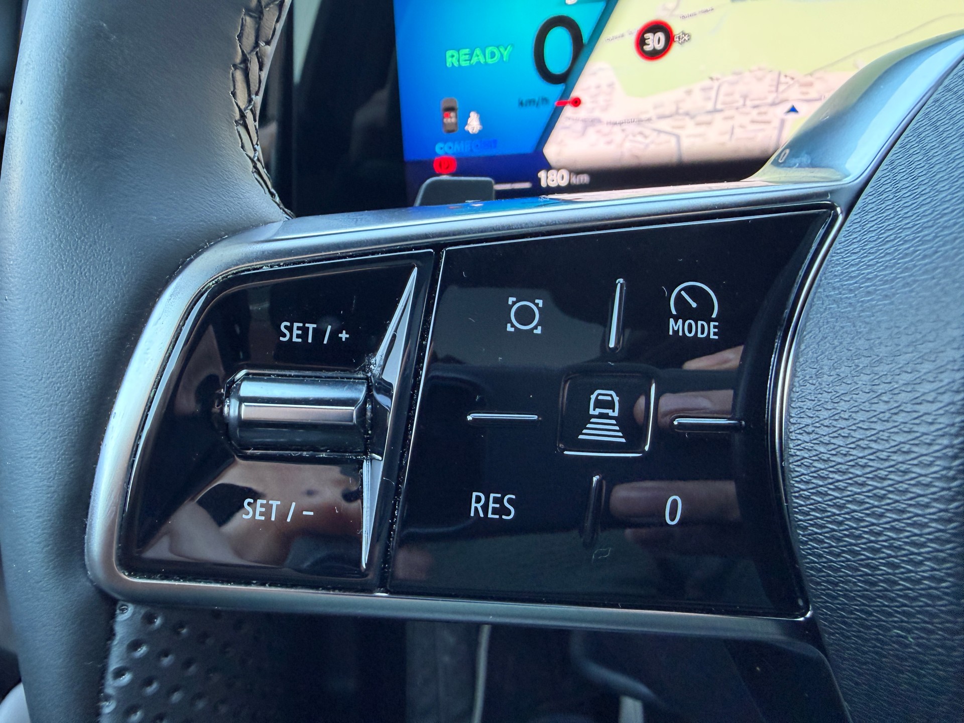 RENAULT Espace 1.2 E-Tech iconic-image-9