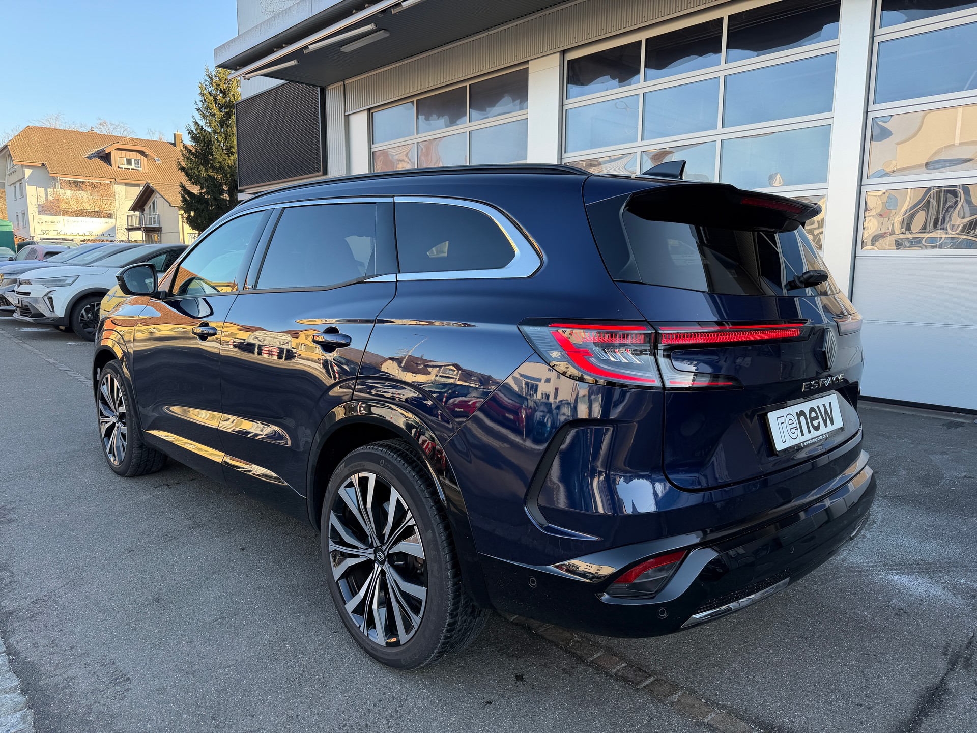 RENAULT Espace 1.2 E-Tech iconic-showroom-element-1
