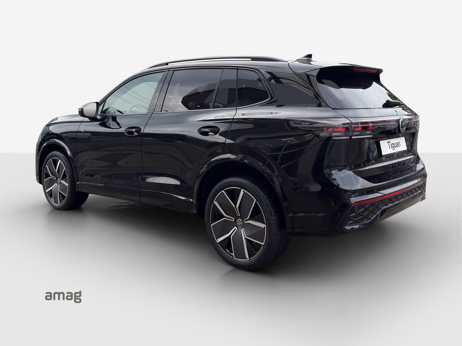 VW Tiguan 2.0 TSI DSG R-Line 4Motion-showroom-element-2