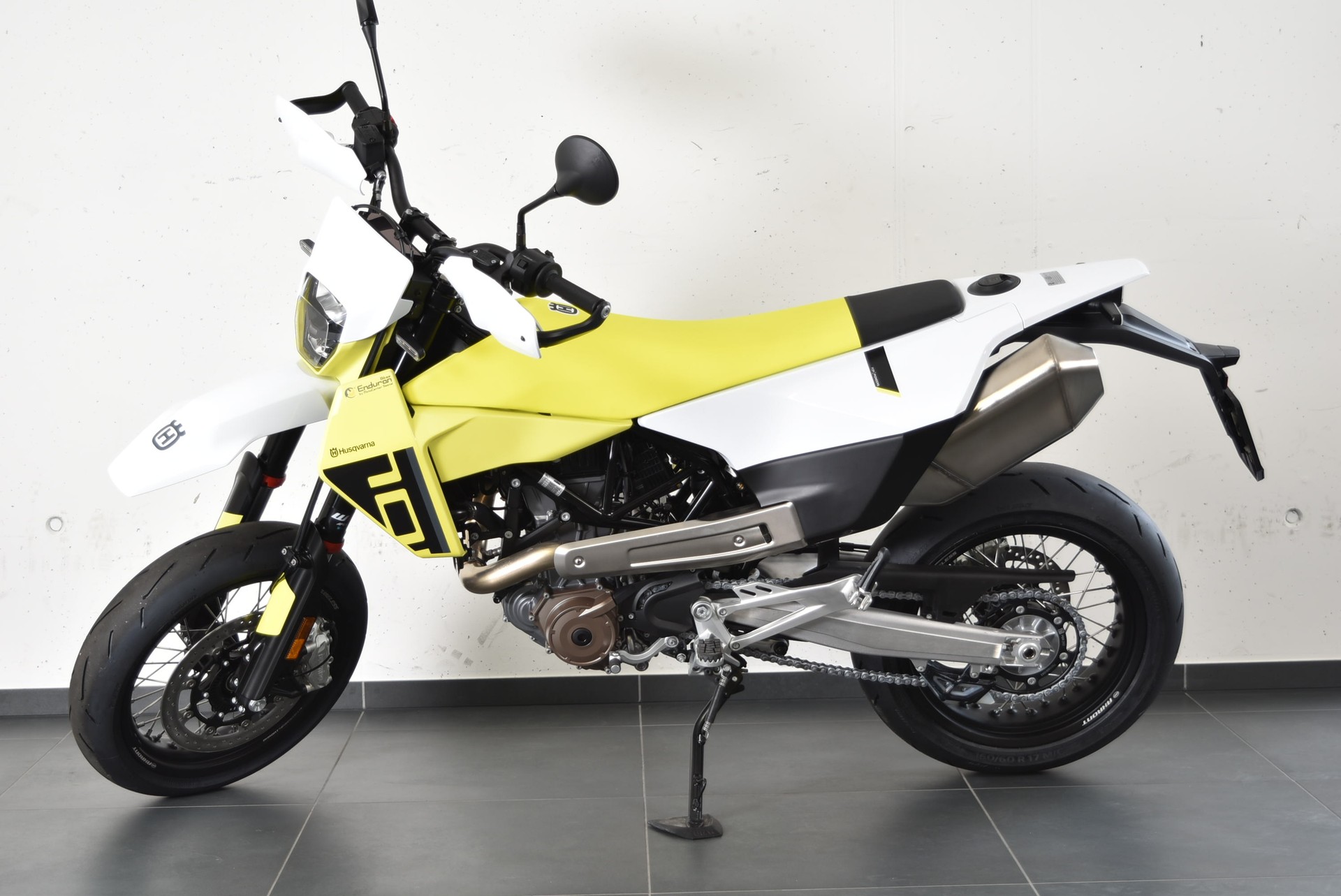HUSQVARNA 701 Supermoto