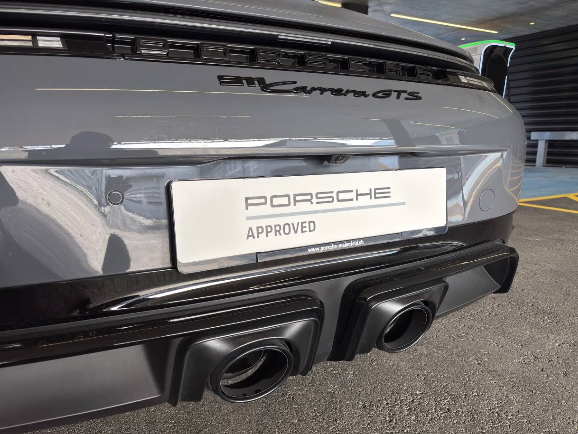 PORSCHE 911 Carrera GTS-image-22