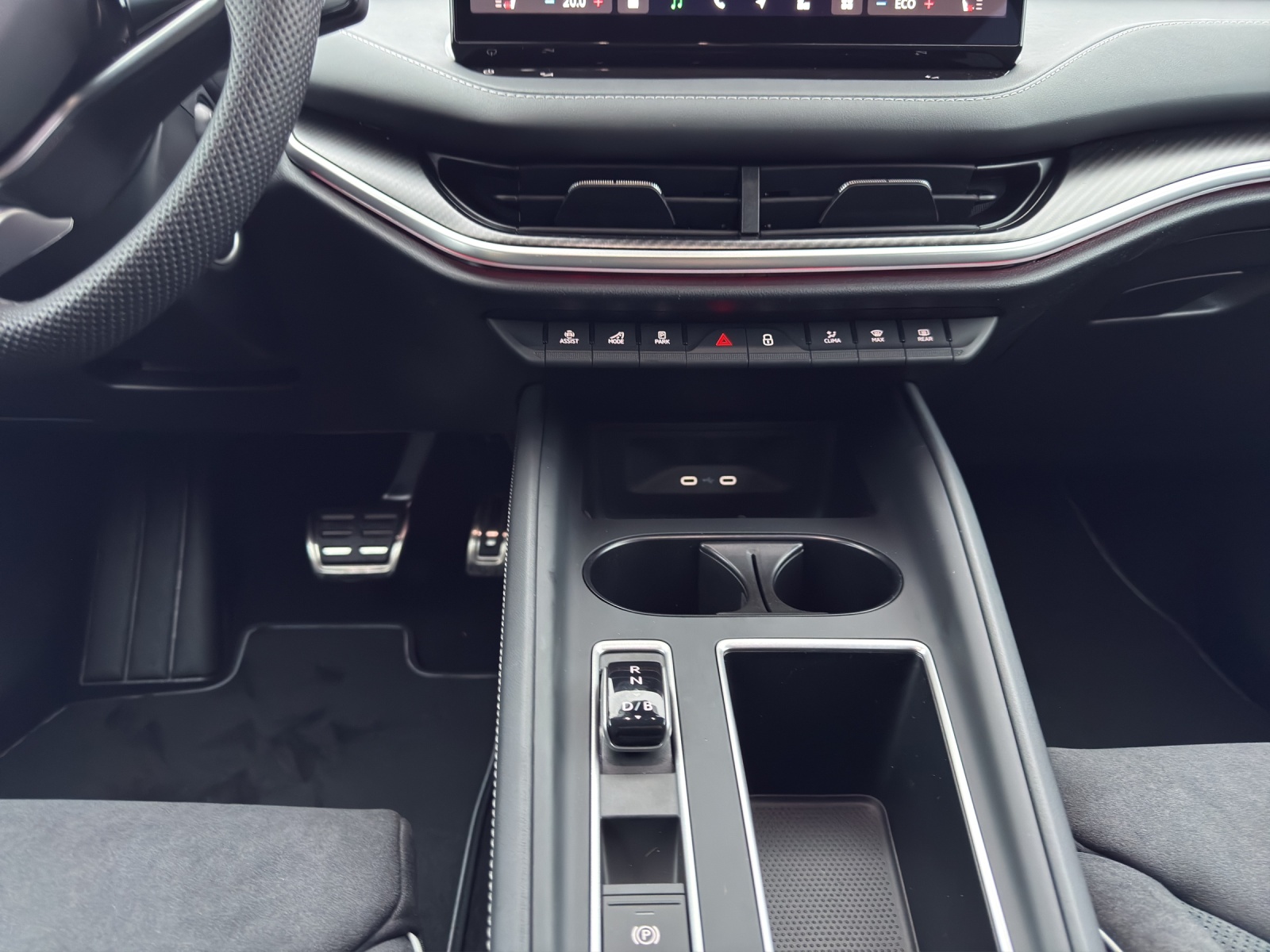 SKODA Enyaq 85x Sportline 4x4-image-8