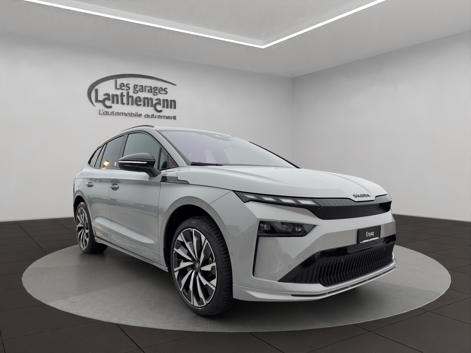 SKODA Enyaq 85x Sportline 4x4-image-2