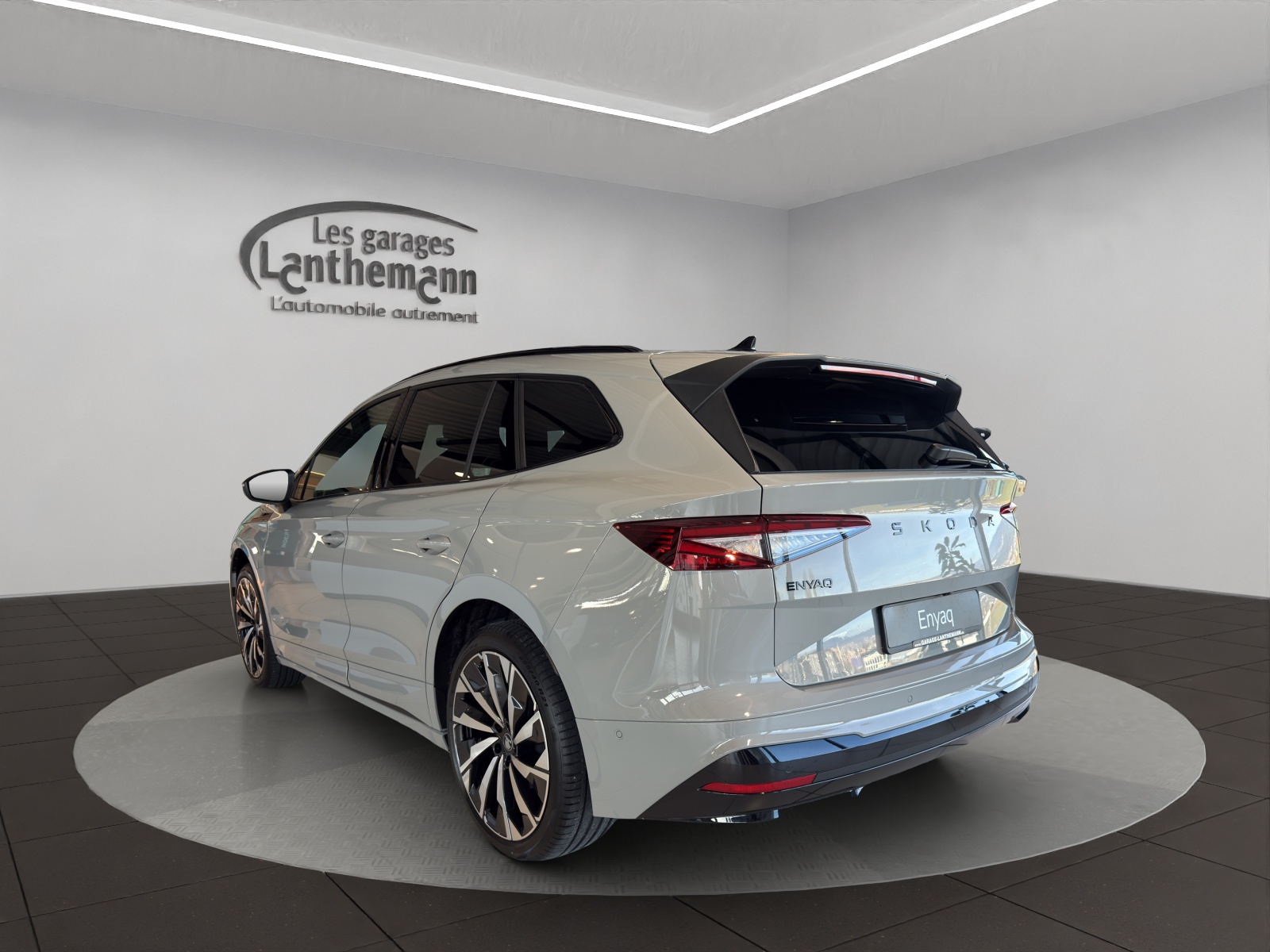SKODA Enyaq 85x Sportline 4x4-image-17