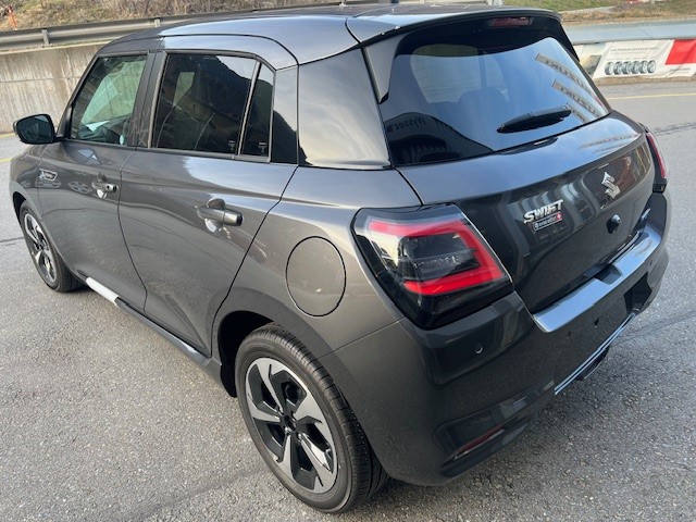 SUZUKI Swift 1.2 Sakura Top Hybrid CVT-image-3