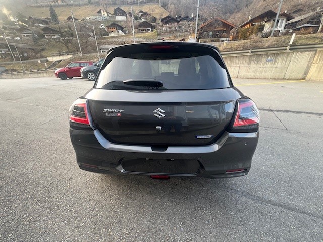 SUZUKI Swift 1.2 Sakura Top Hybrid CVT-image-4