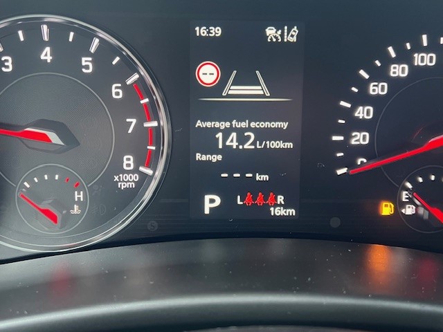 SUZUKI Swift 1.2 Sakura Top Hybrid CVT-image-8