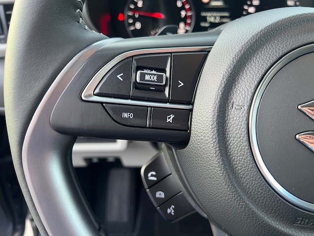 SUZUKI Swift 1.2 Sakura Top Hybrid CVT-image-11