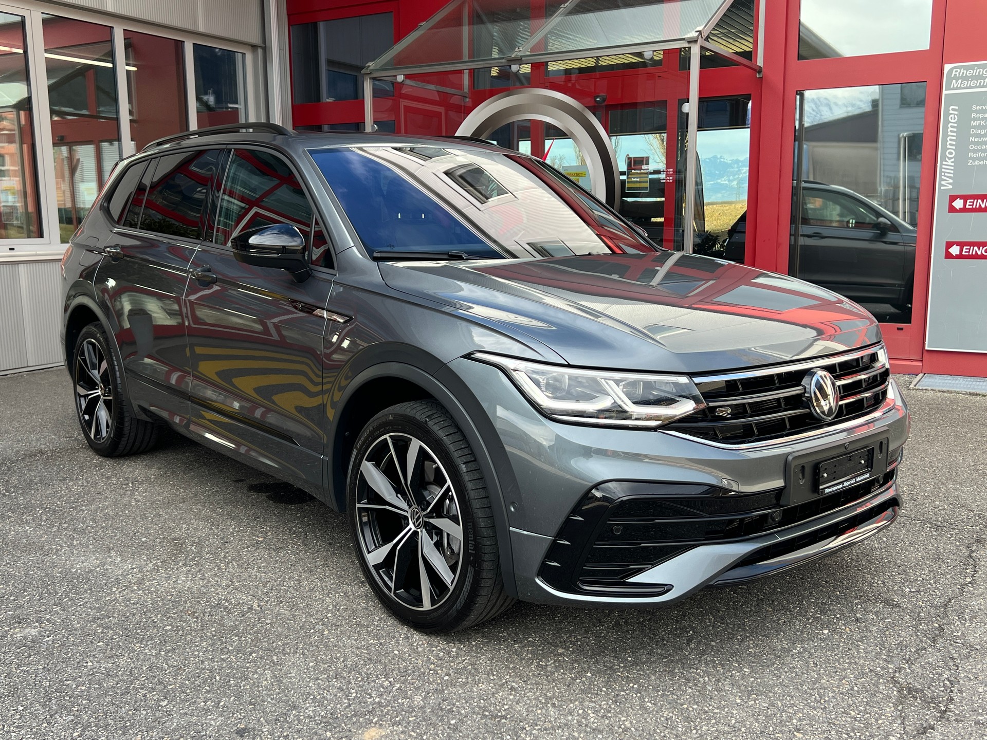 VW Tiguan Allspace 2.0TSI R-Line 4Motion DSG-image-0