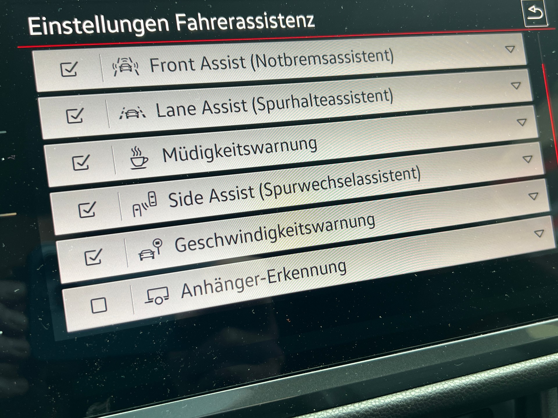 VW Tiguan Allspace 2.0TSI R-Line 4Motion DSG-image-11