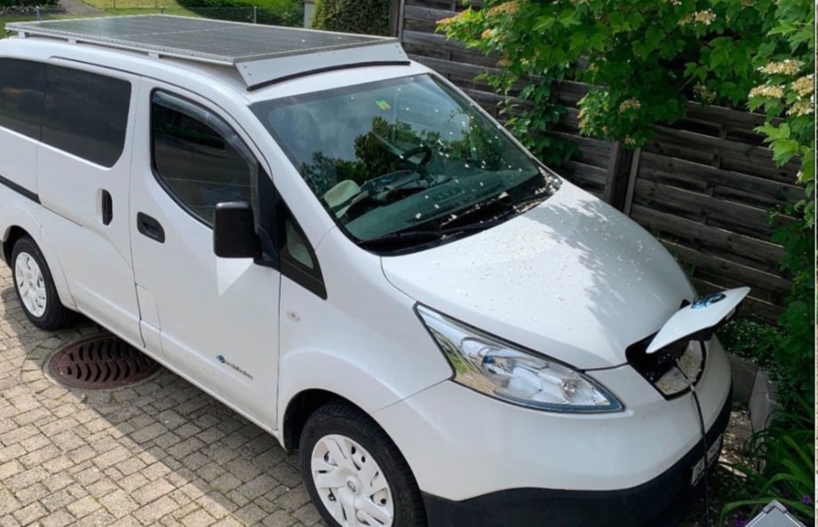 NISSAN NV200