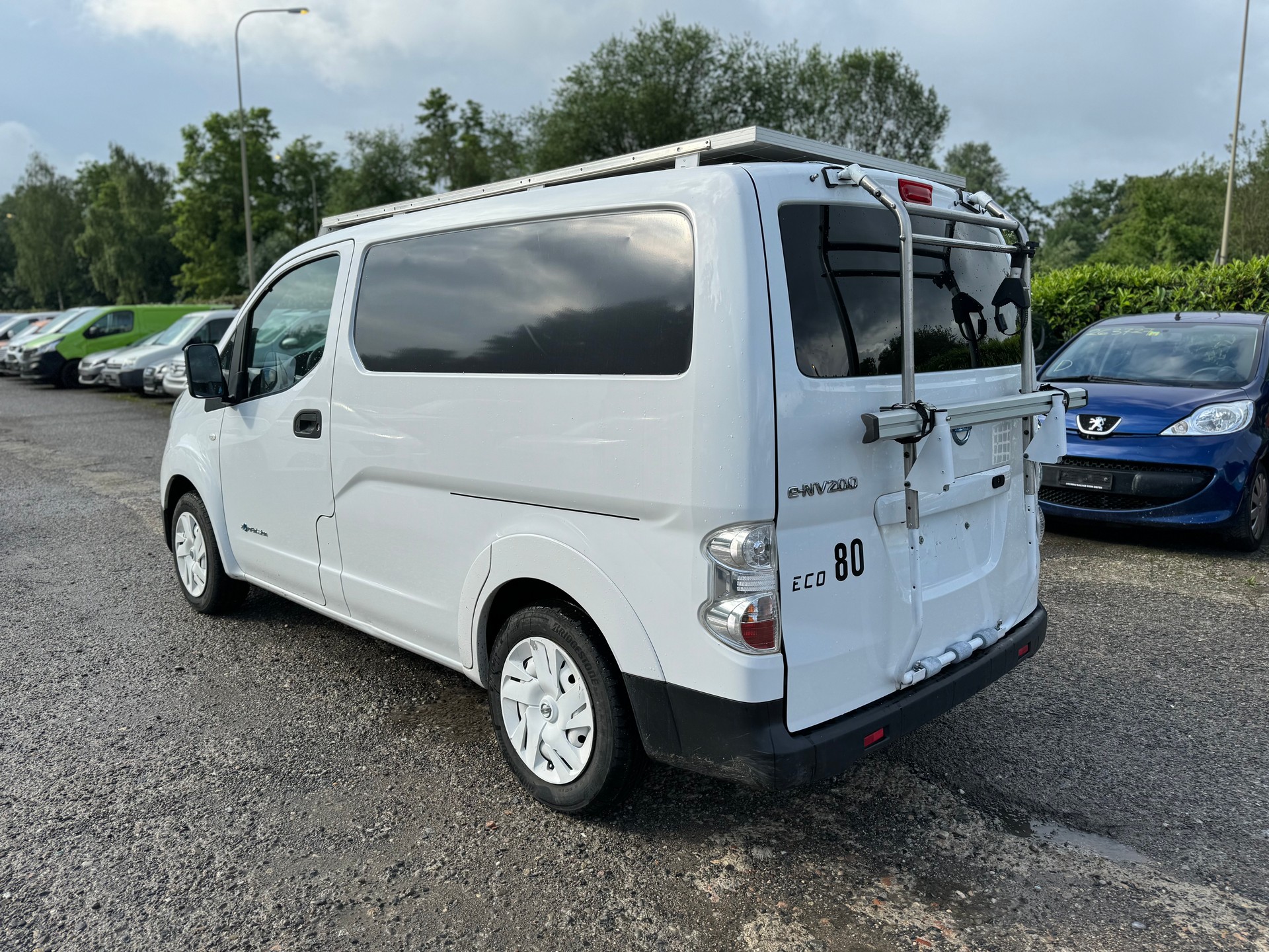 NISSAN NV200-image-5