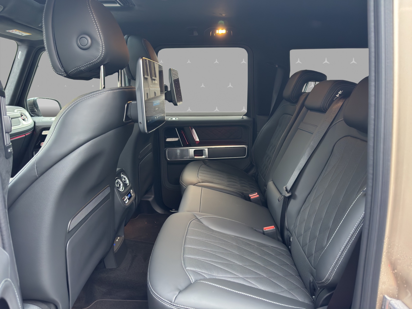 MERCEDES-BENZ G 450d 9G-Tronic-image-15