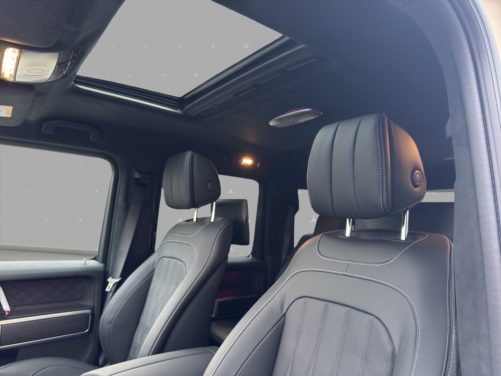MERCEDES-BENZ G 450d 9G-Tronic-image-10