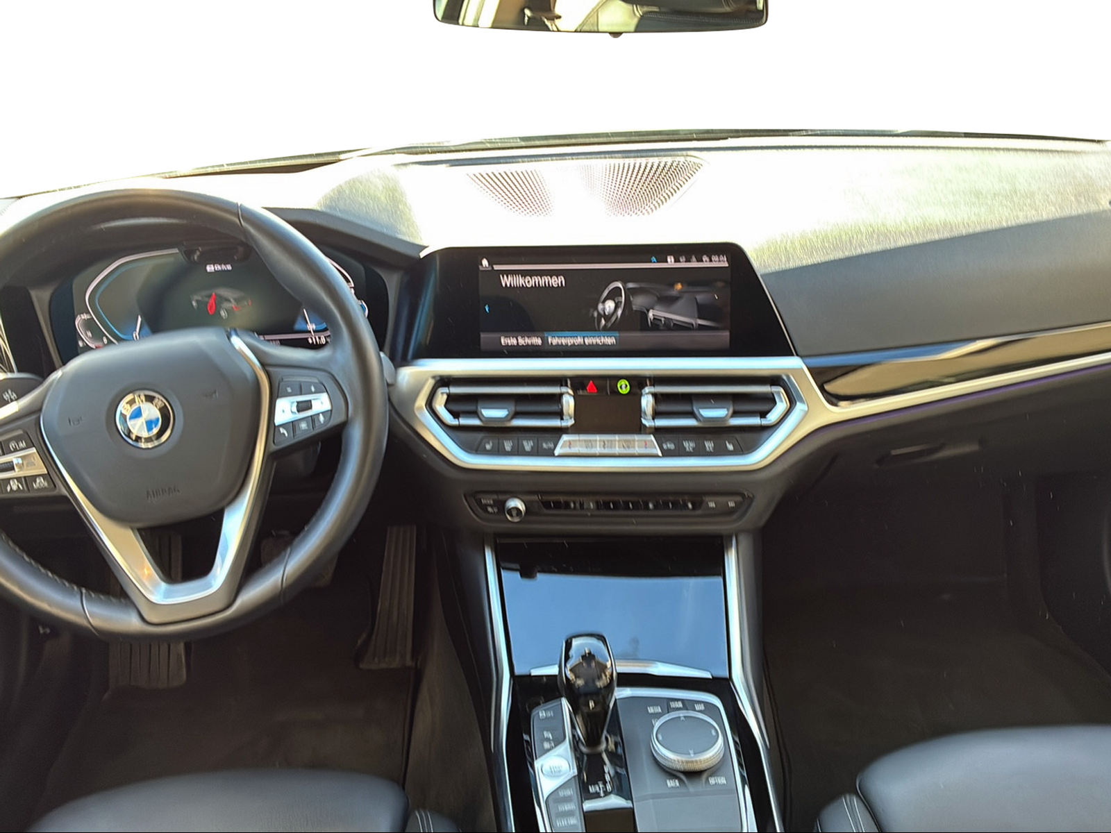 BMW 3er Reihe G21 Touring 330e xDrive-image-9