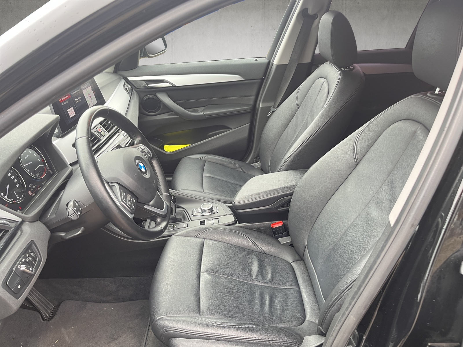 BMW X1 20i xDrive-image-8