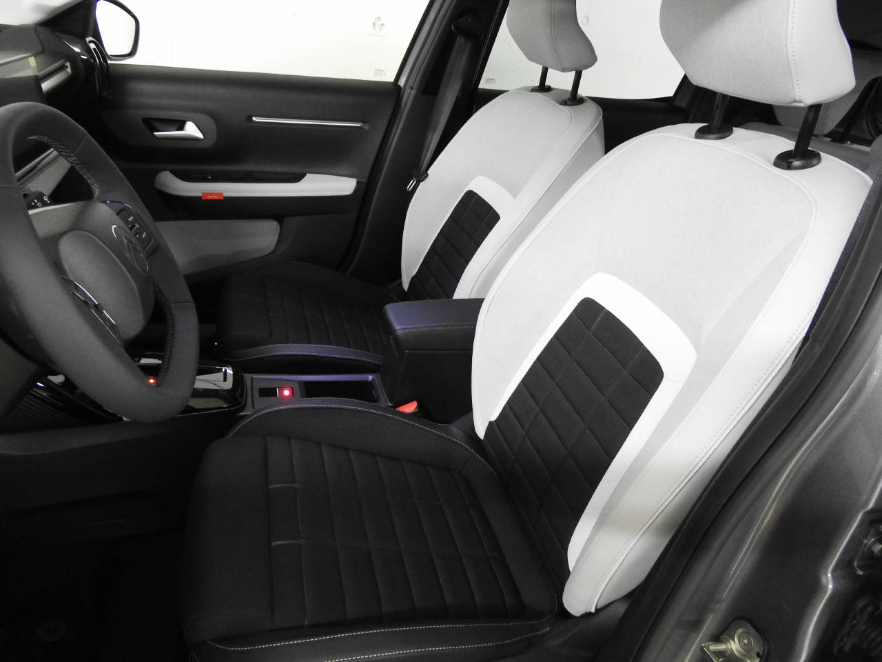 CITROEN C3 1.2 Hybrid Max-image-14
