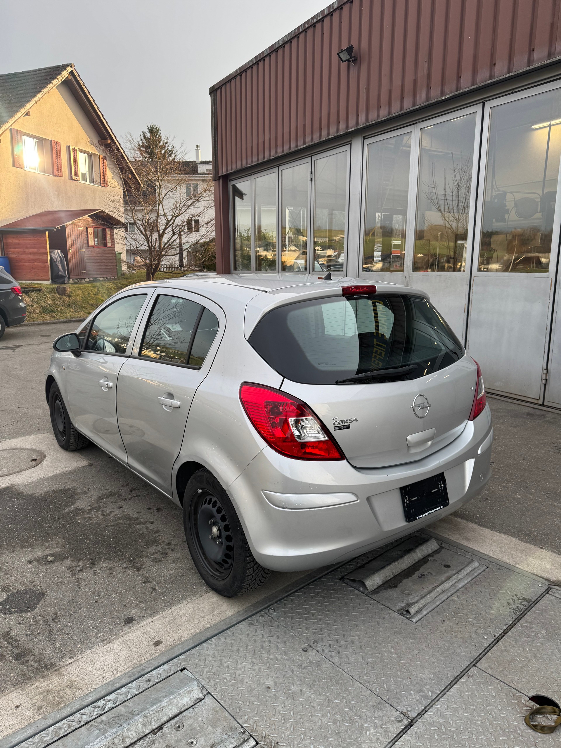 OPEL Corsa 1.4 TP Enjoy-image-6