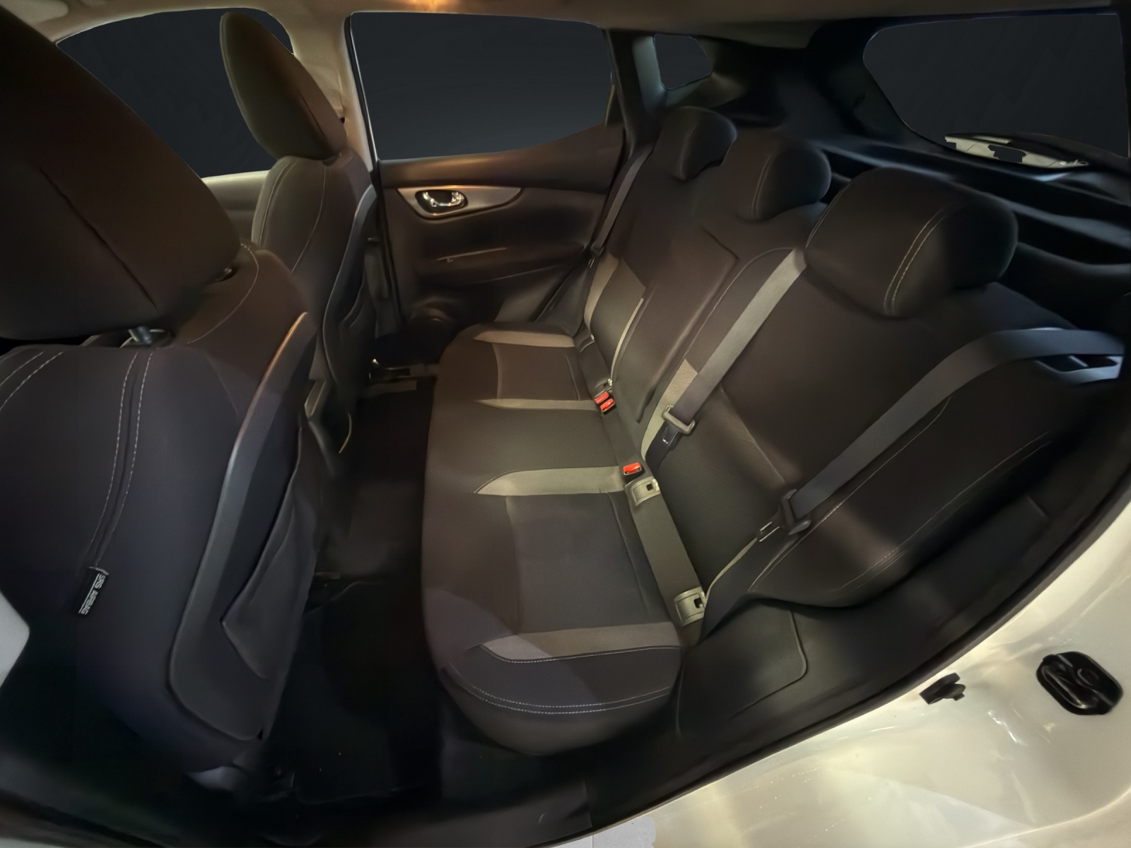 NISSAN Qashqai 1.2 DIG-T N-Connecta Xtronic CVT-image-13