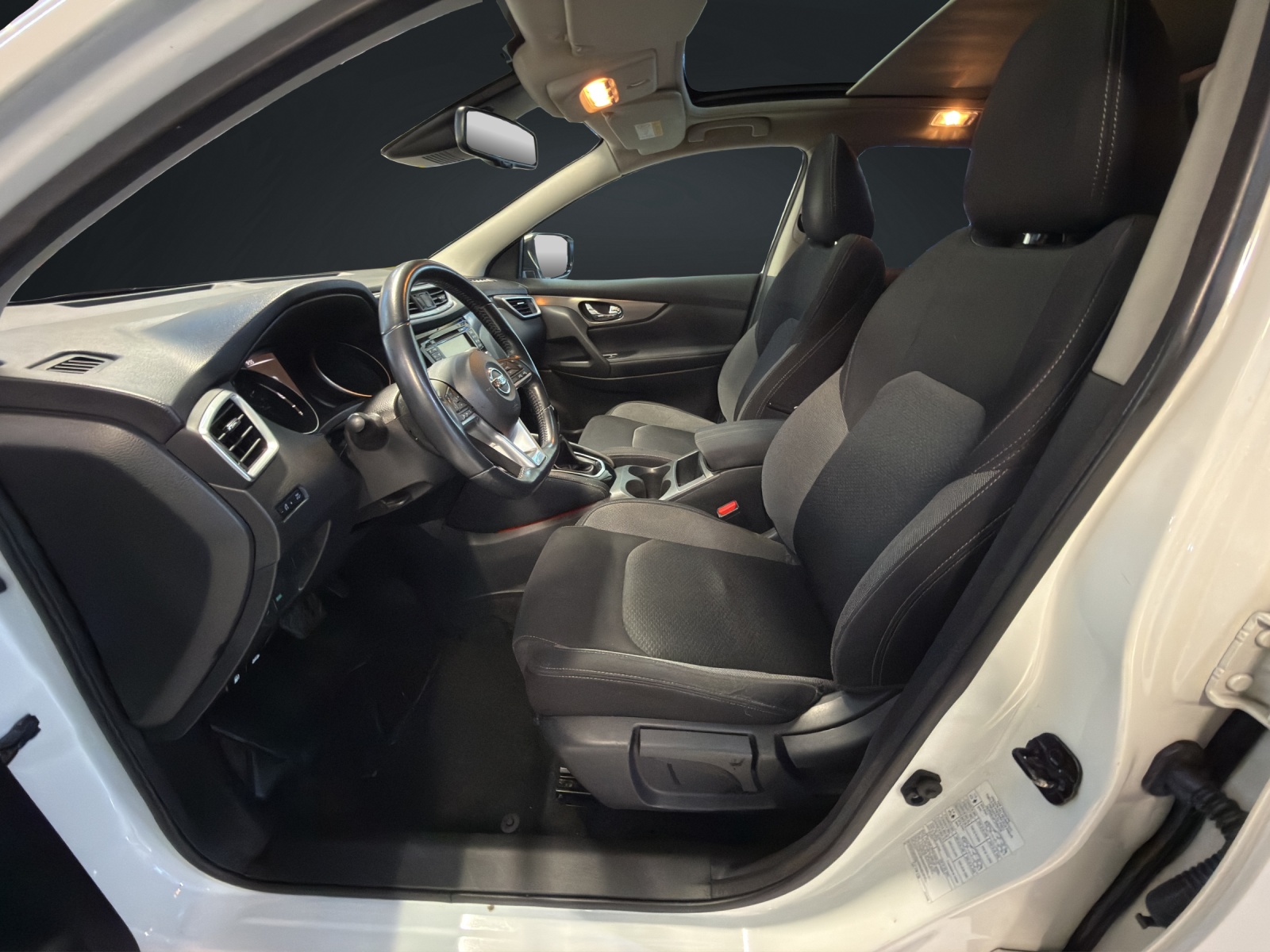 NISSAN Qashqai 1.2 DIG-T N-Connecta Xtronic CVT-image-11