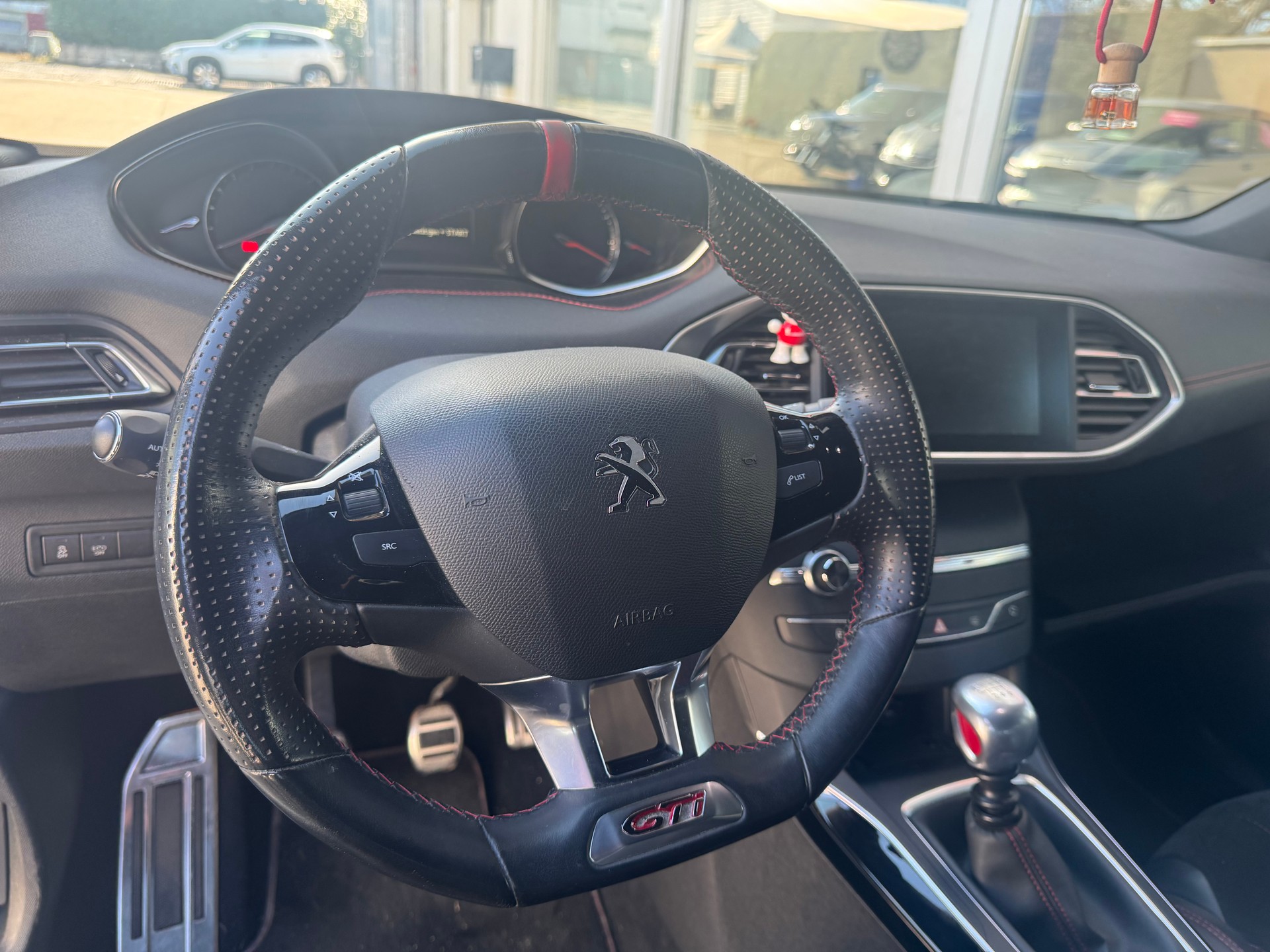 PEUGEOT 308 1.6 GTi-image-5