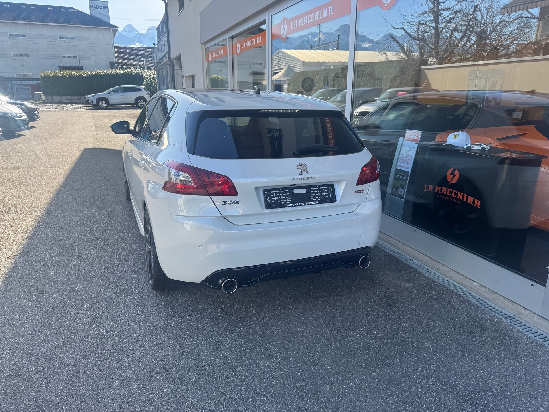 PEUGEOT 308 1.6 GTi-image-4