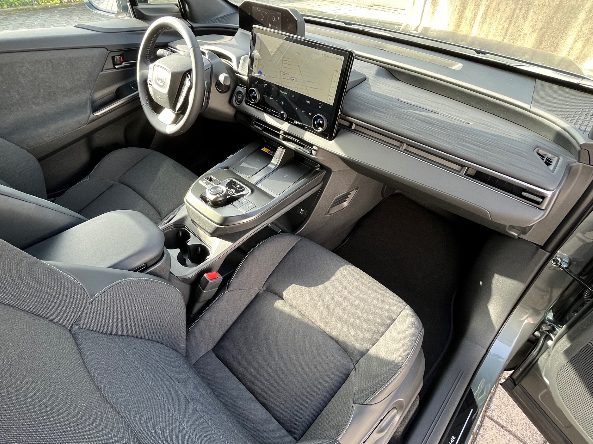 TOYOTA C-HR+ 77 kWh Style AWD-image-5