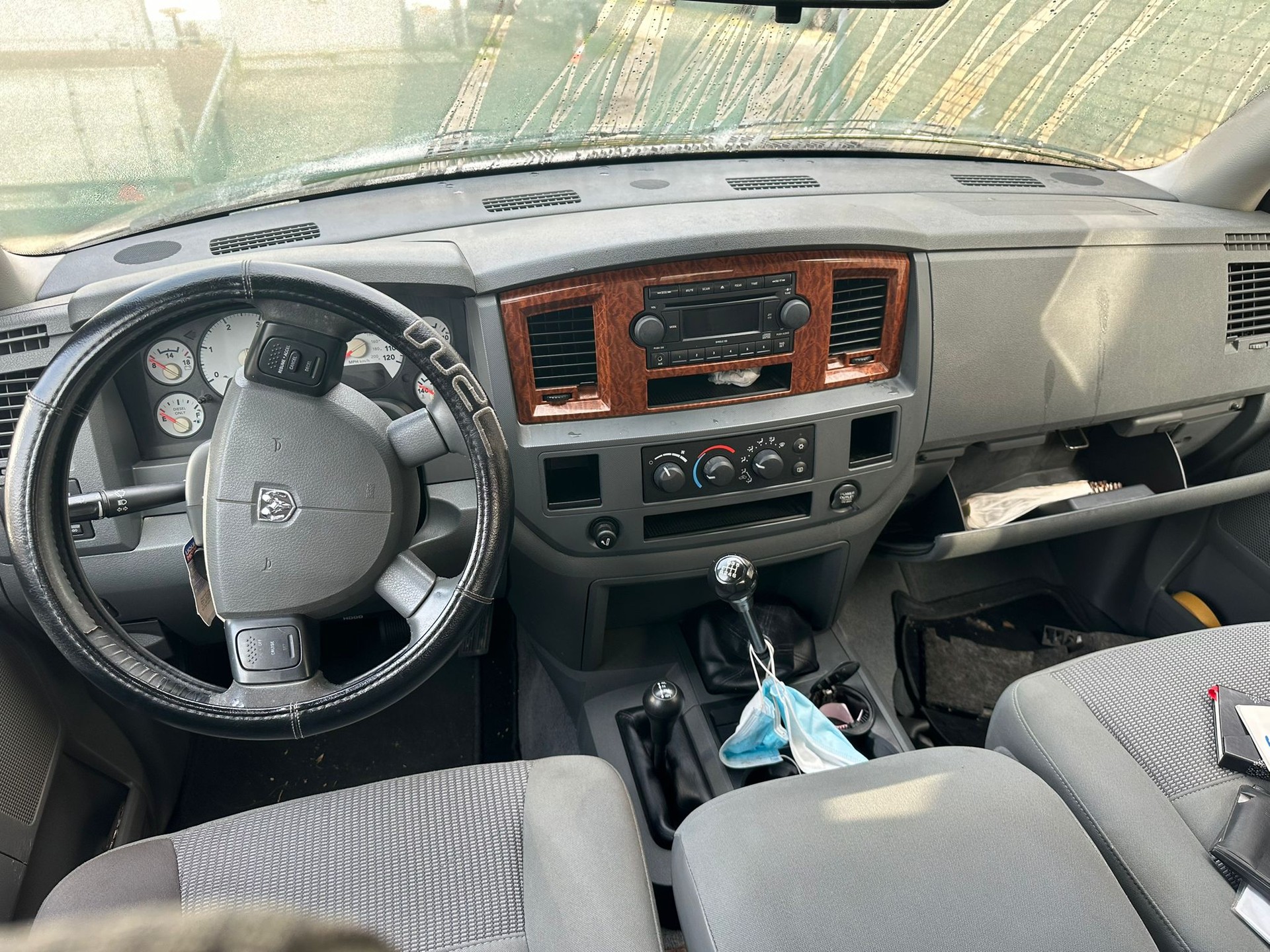 DODGE 2500 HD-image-9