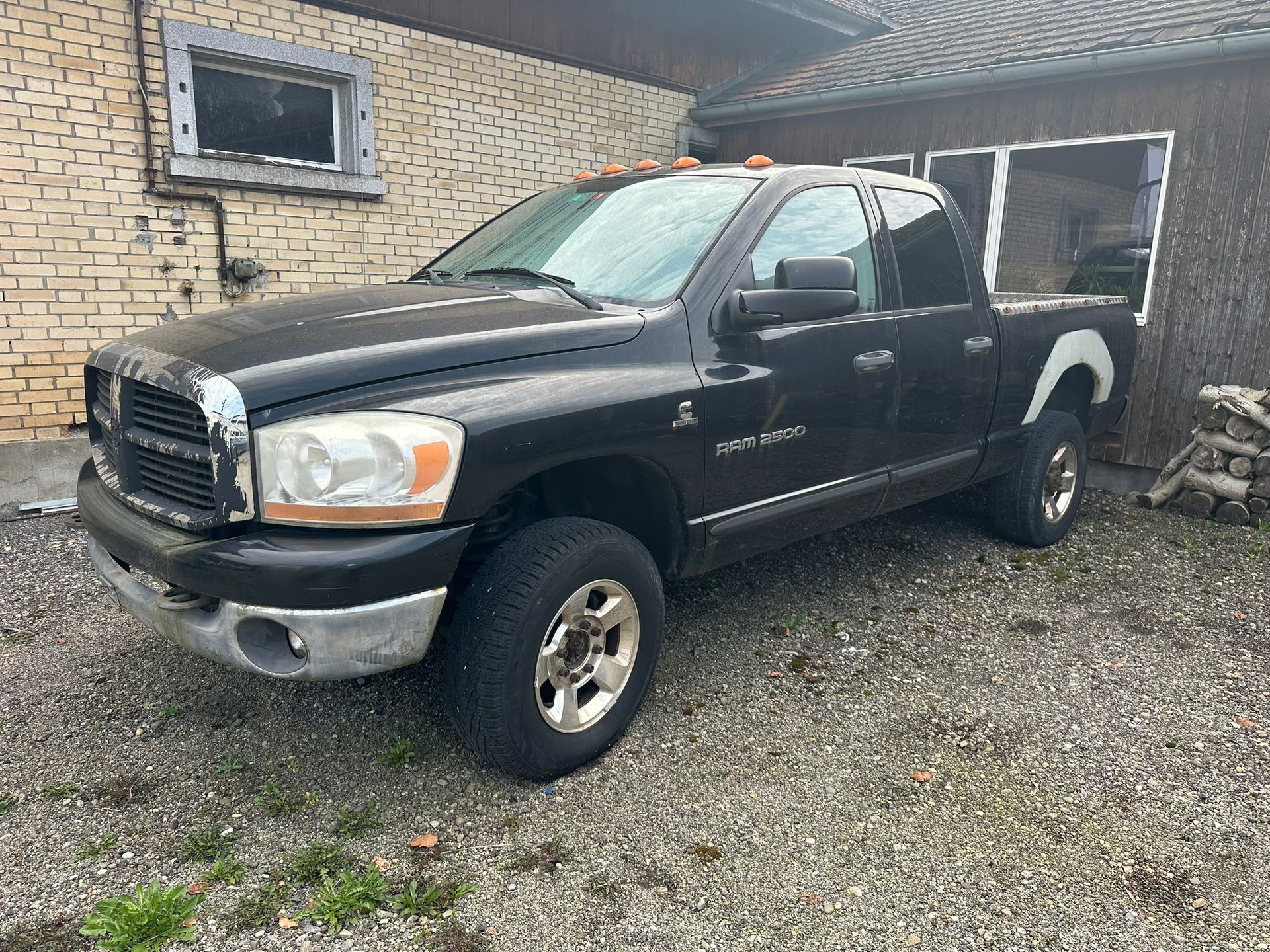DODGE 2500 HD-image-1