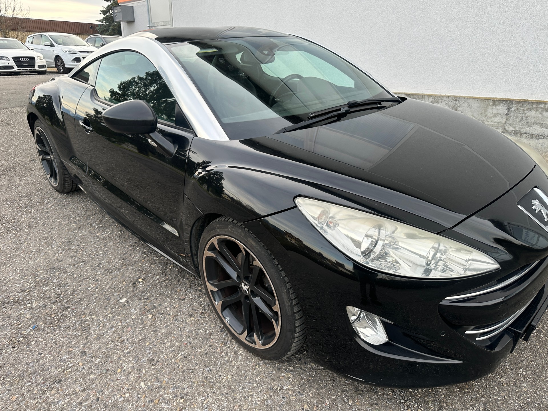 PEUGEOT RCZ 1.6 Turbo Black Yearling-image-6