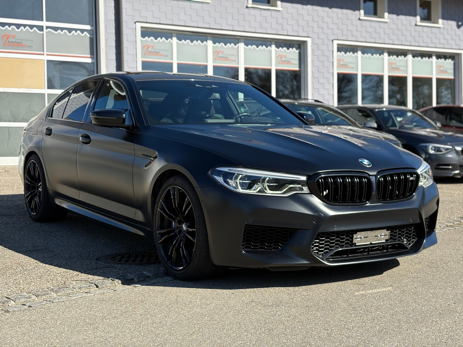 BMW M5 xDrive Competition Drivelogic *Individual Frozen Black*-image-1