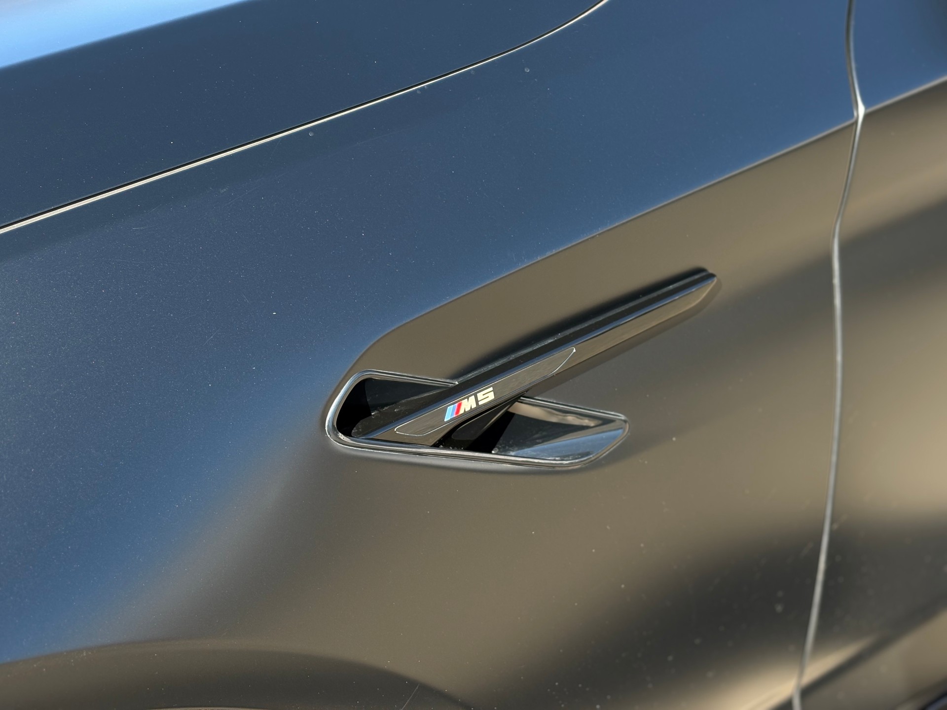 BMW M5 xDrive Competition Drivelogic *Individual Frozen Black*-image-12