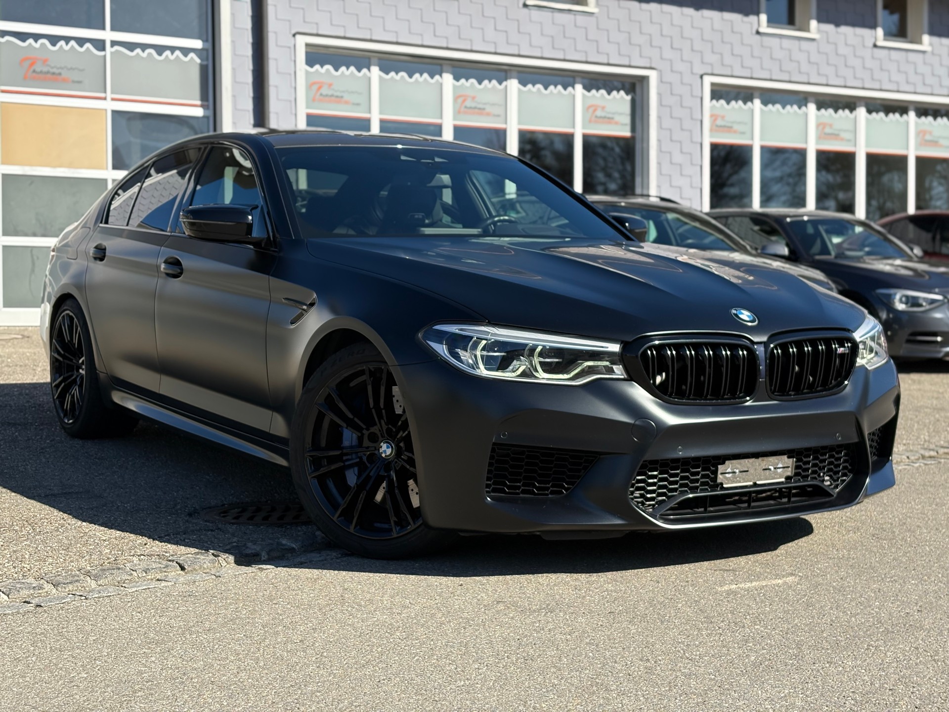 BMW M5 xDrive Competition Drivelogic *Individual Frozen Black*-image-0
