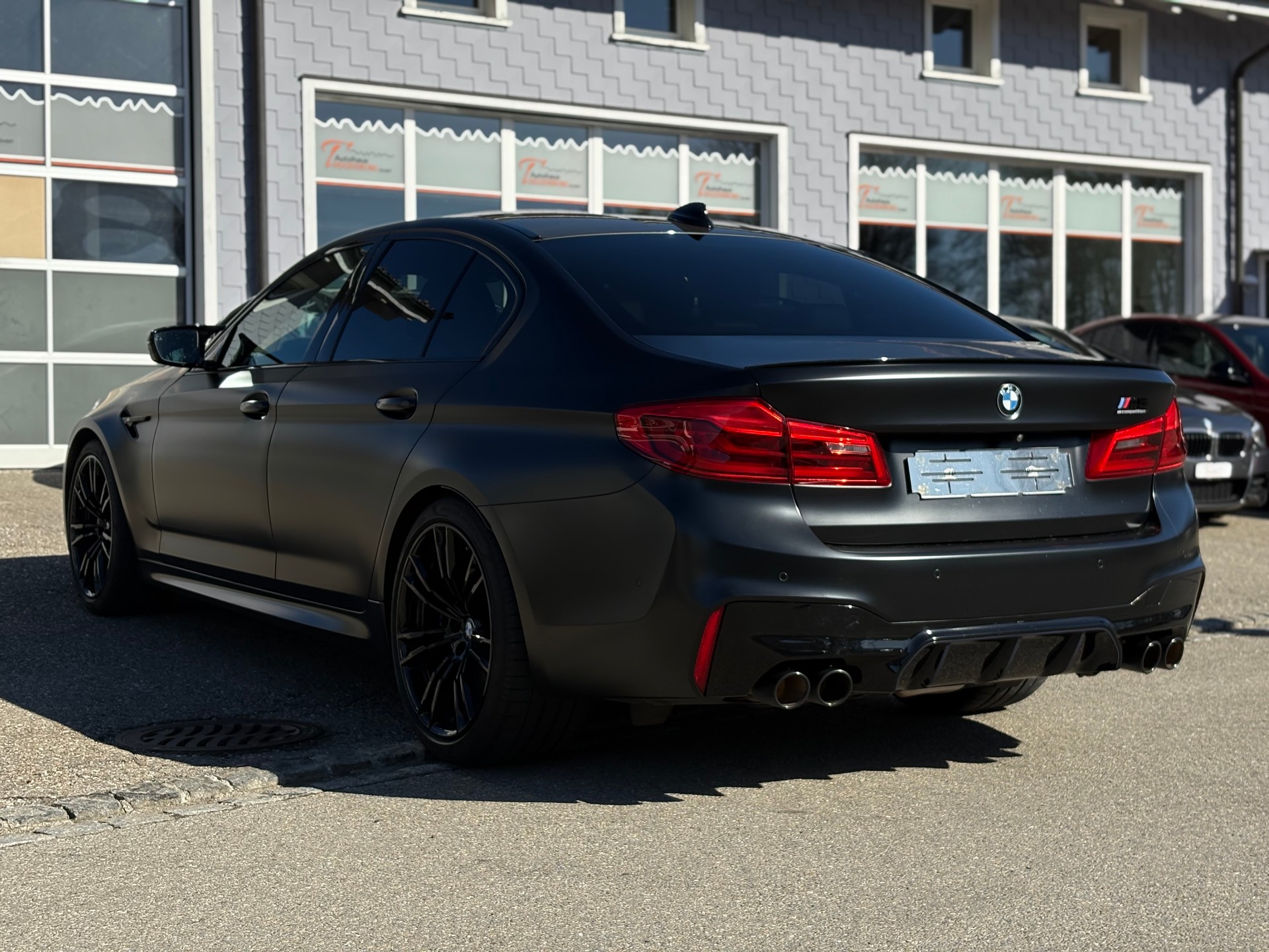 BMW M5 xDrive Competition Drivelogic *Individual Frozen Black*-image-6