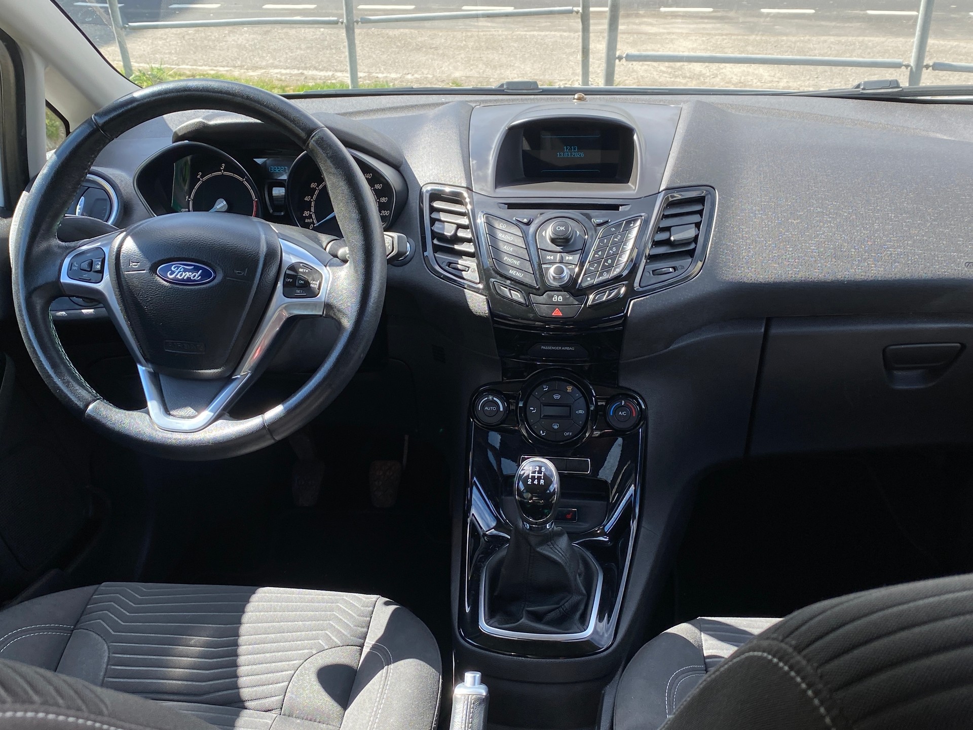 FORD Fiesta 1.6 TDCi Eco Trend-image-8