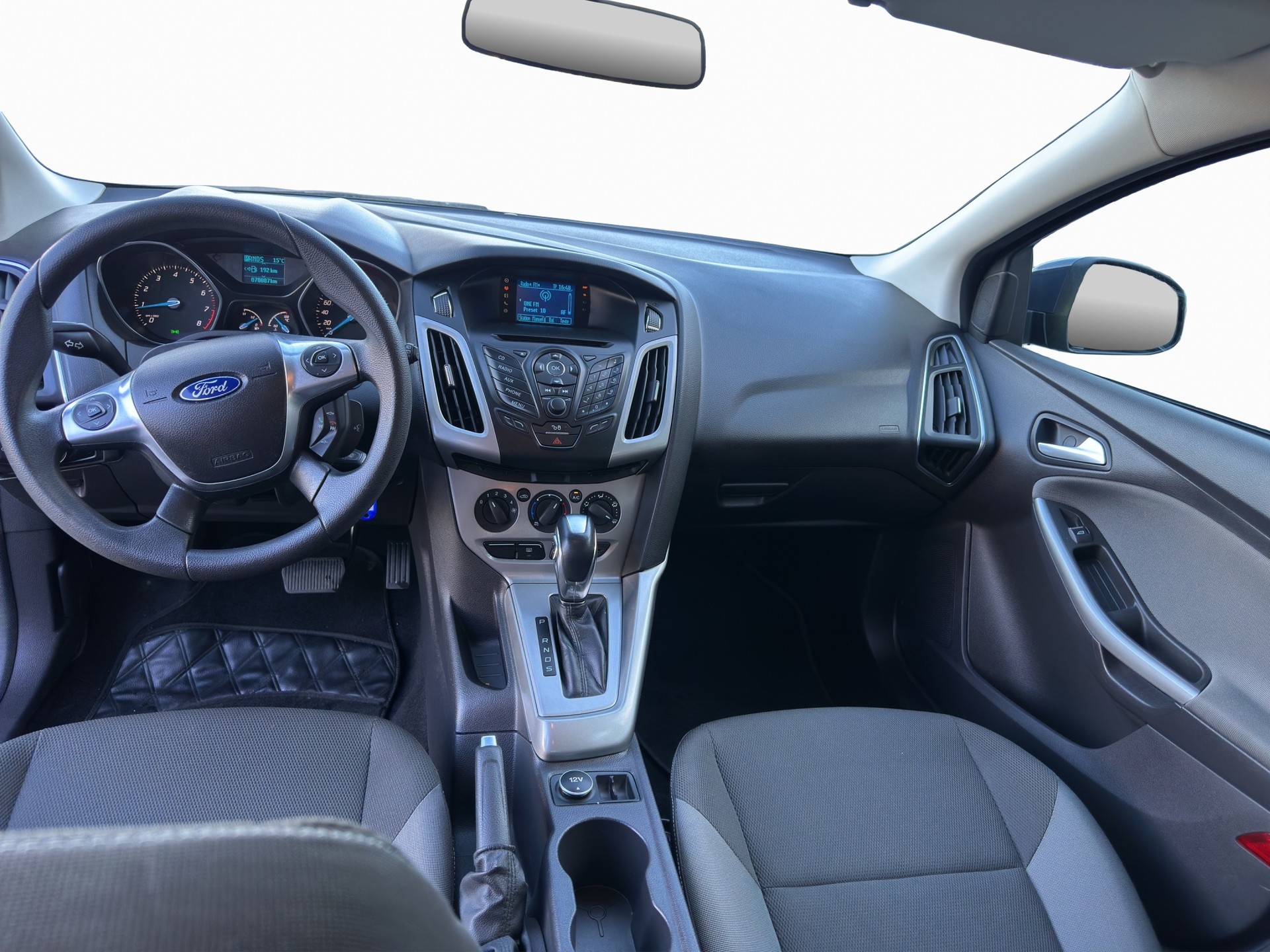 FORD Focus 1.6i VCT Winner PowerShift-image-9