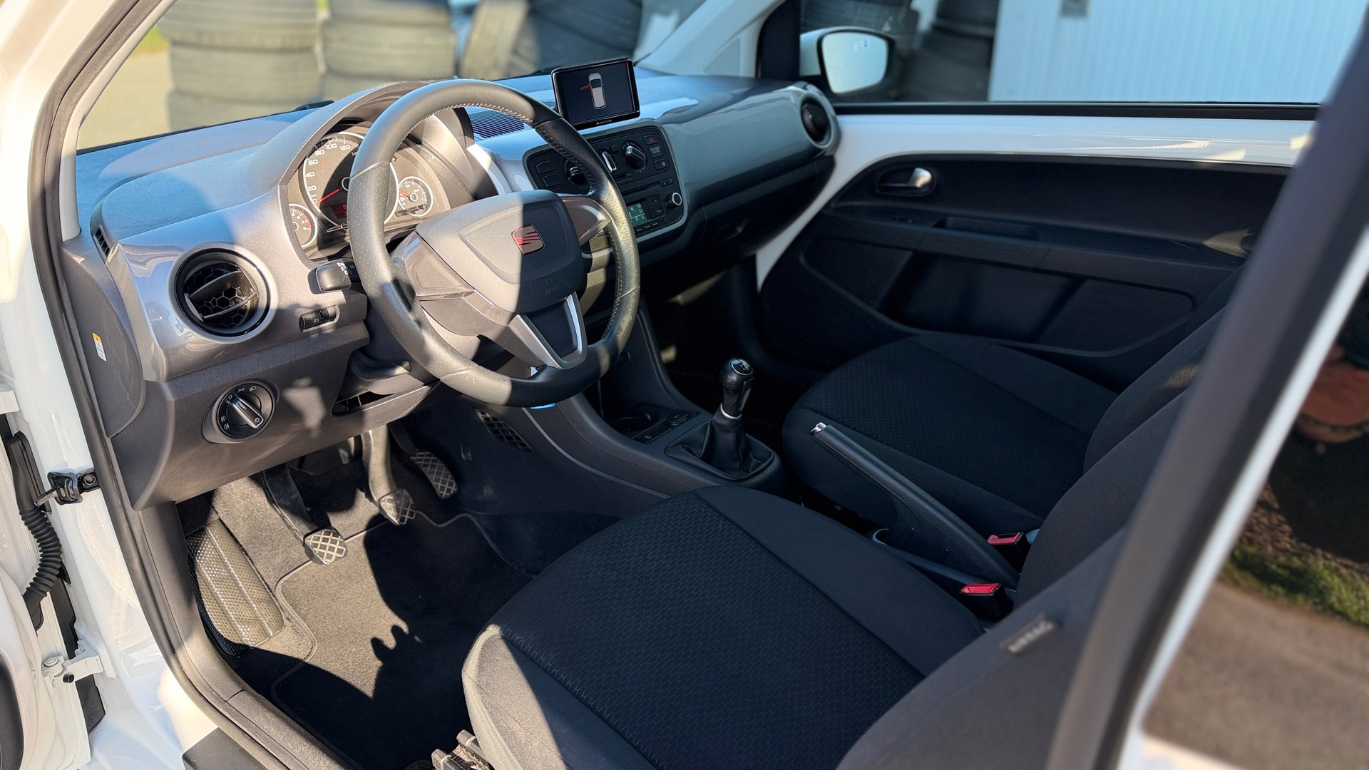 SEAT Mii 1.0 Style @MI Navigon-image-8