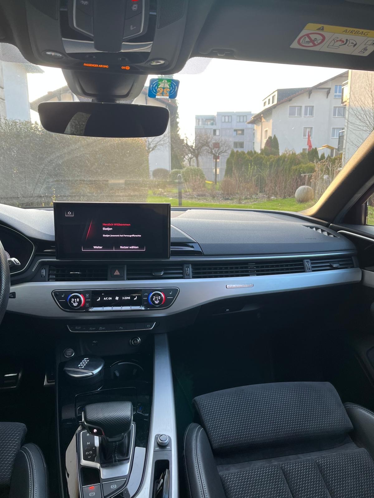AUDI A4 Avant 45 TFSI S line S-tronic quattro-image-12