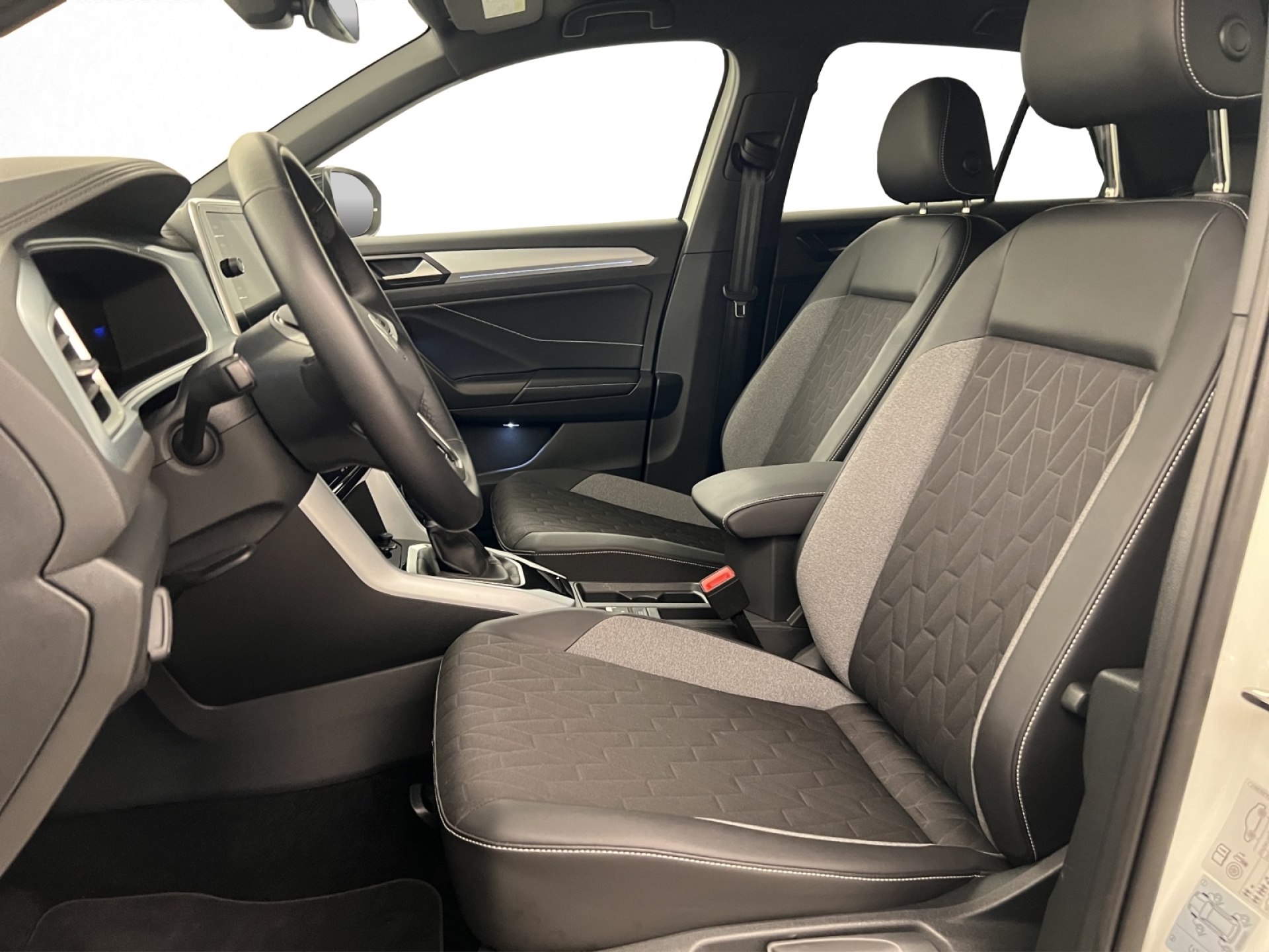 VW T-Roc 2.0 TDI SCR Goal DSG-image-4