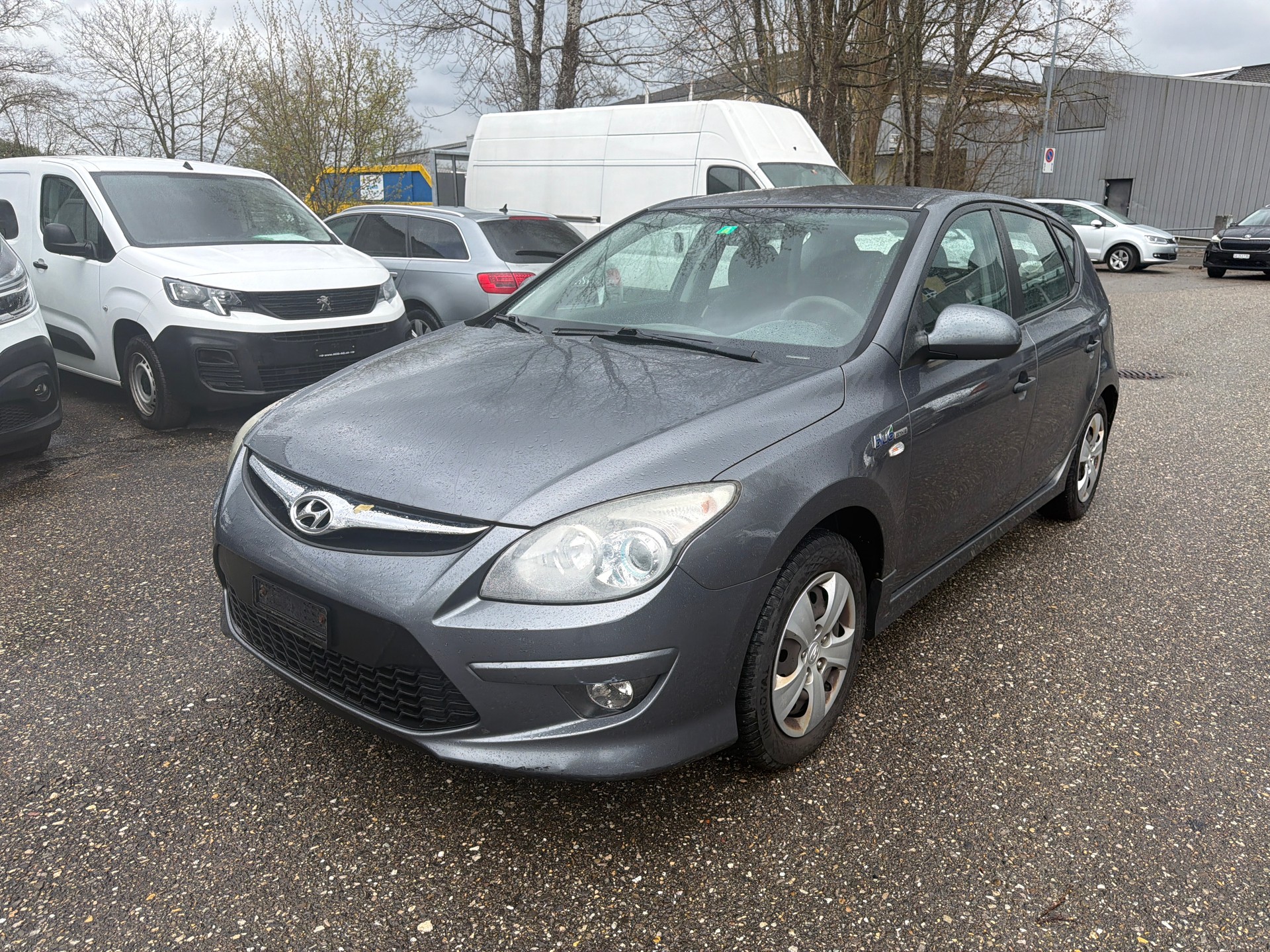 HYUNDAI i30 1.4 Comfort ** Klimaanlage ** 04x Airbag ** Letzte MFK 17.05.2024 ** B5b
