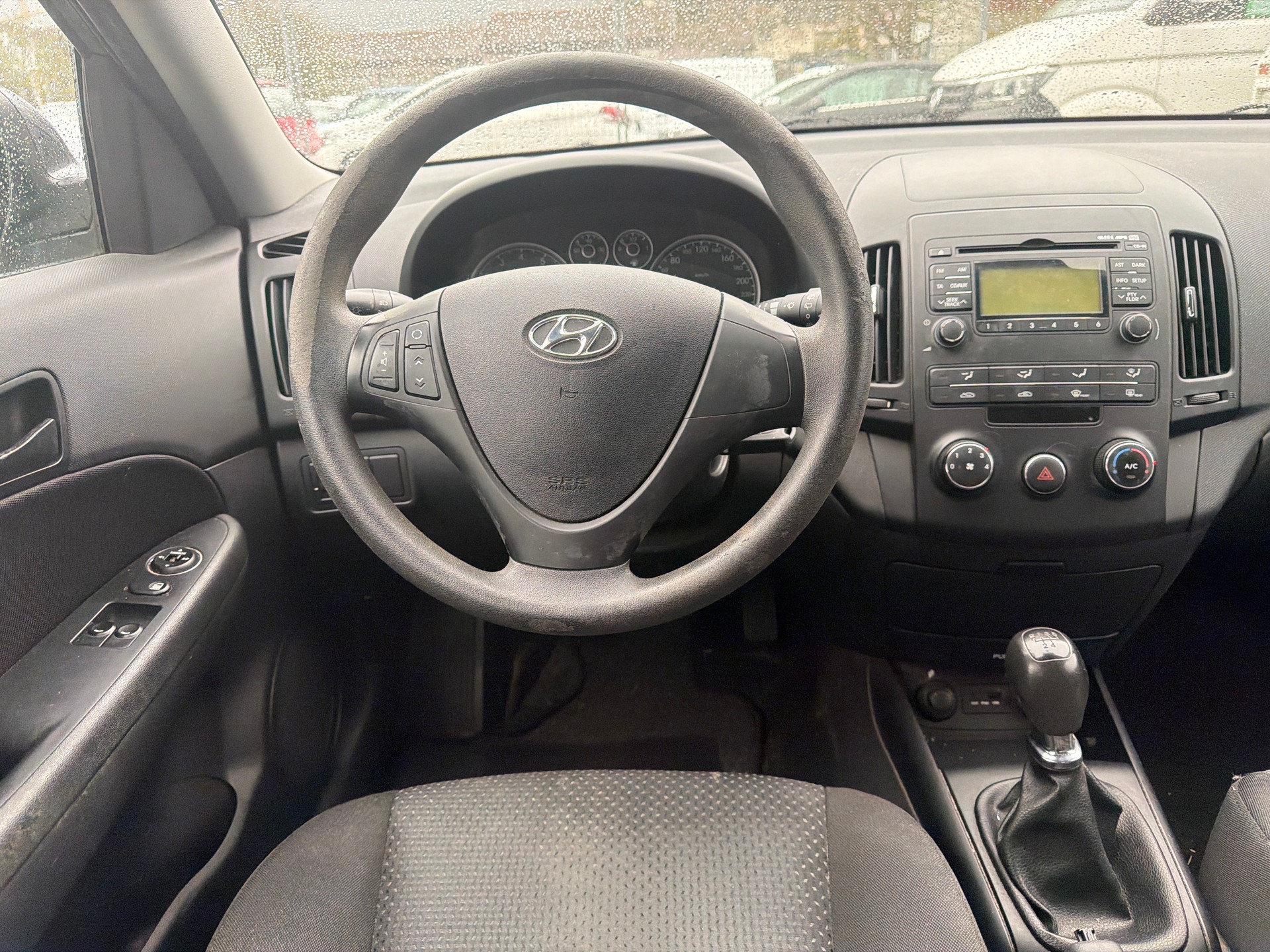 HYUNDAI i30 1.4 Comfort ** Klimaanlage ** 04x Airbag ** Letzte MFK 17.05.2024 ** B5b-image-3