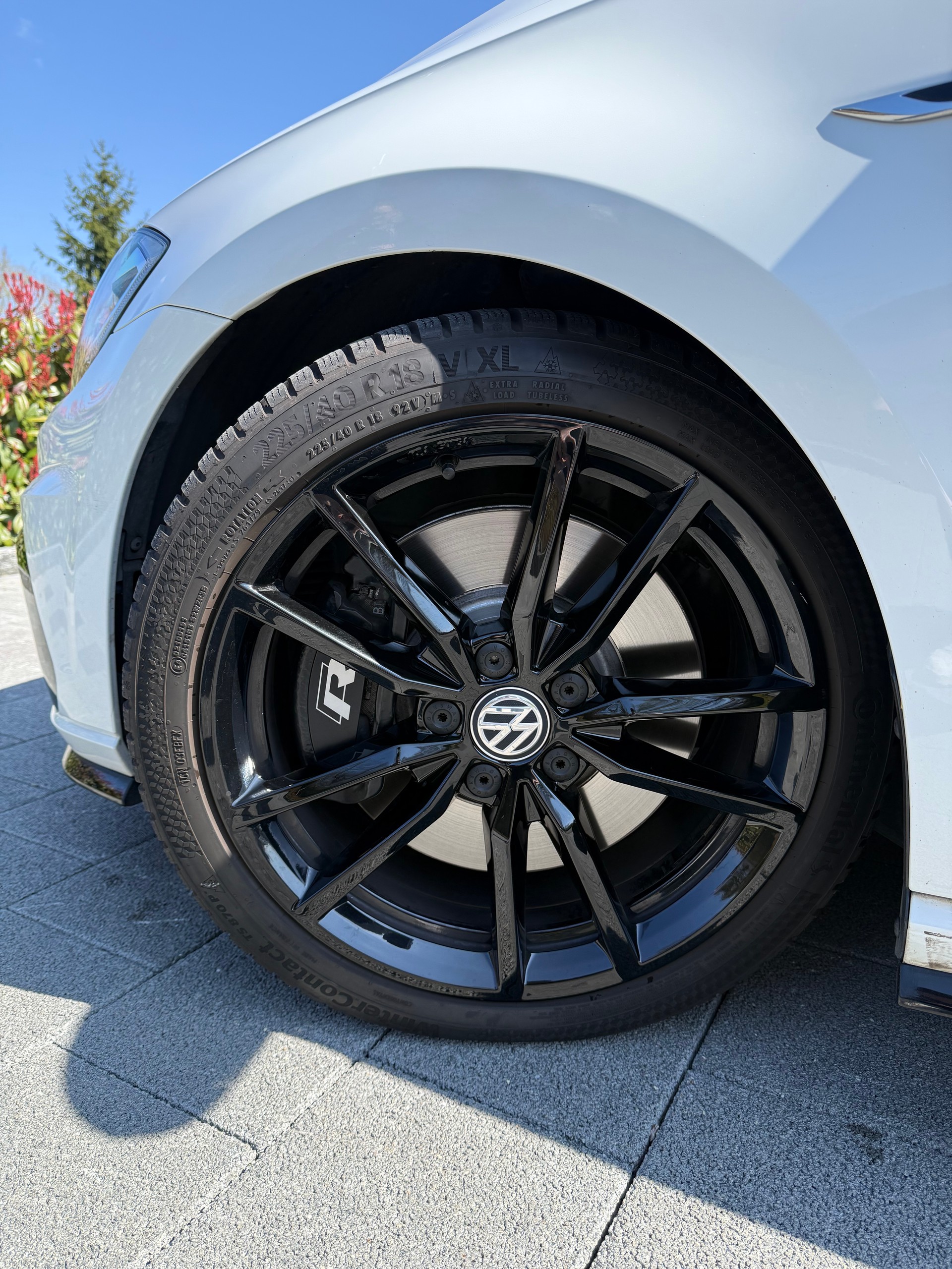 VW Golf 2.0 TSI R 4Motion DSG-image-4